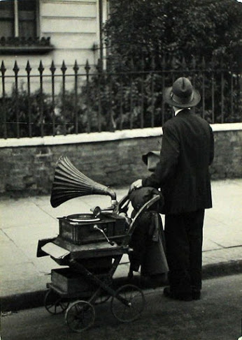 0b4b540f6a06dec4806bf91fc9312250