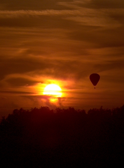 couchers-de-soleil-montgolfiere-pagny-sur-moselle-france-1245489663-1093922
